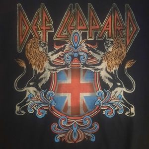 New without tags Def Leppard Large t-shirt.
